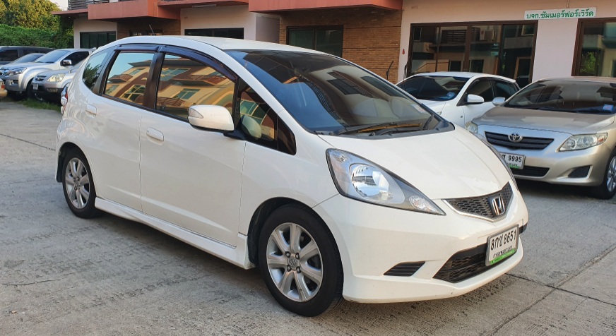 รถเช่าฮอนด้าแจ๊ส (Honda Jazz)